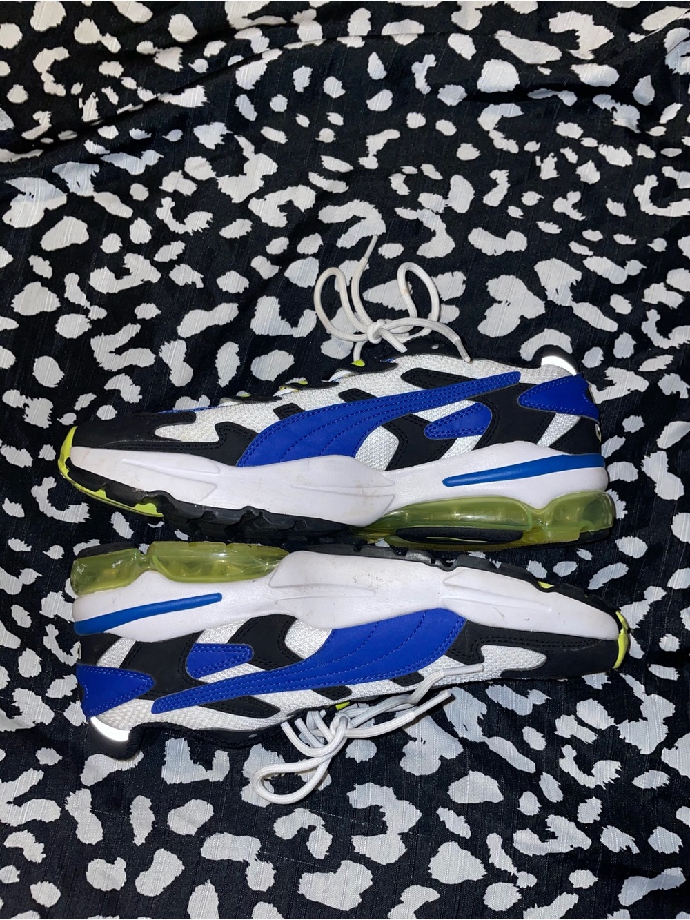 sneakers - Picture 2 of 7
